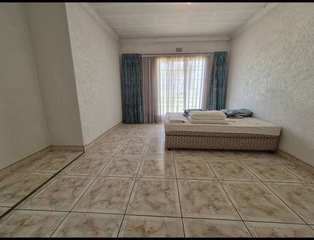 3 BEDROOM HOUSE FOR SALE IN VAN DER MERWES KROON